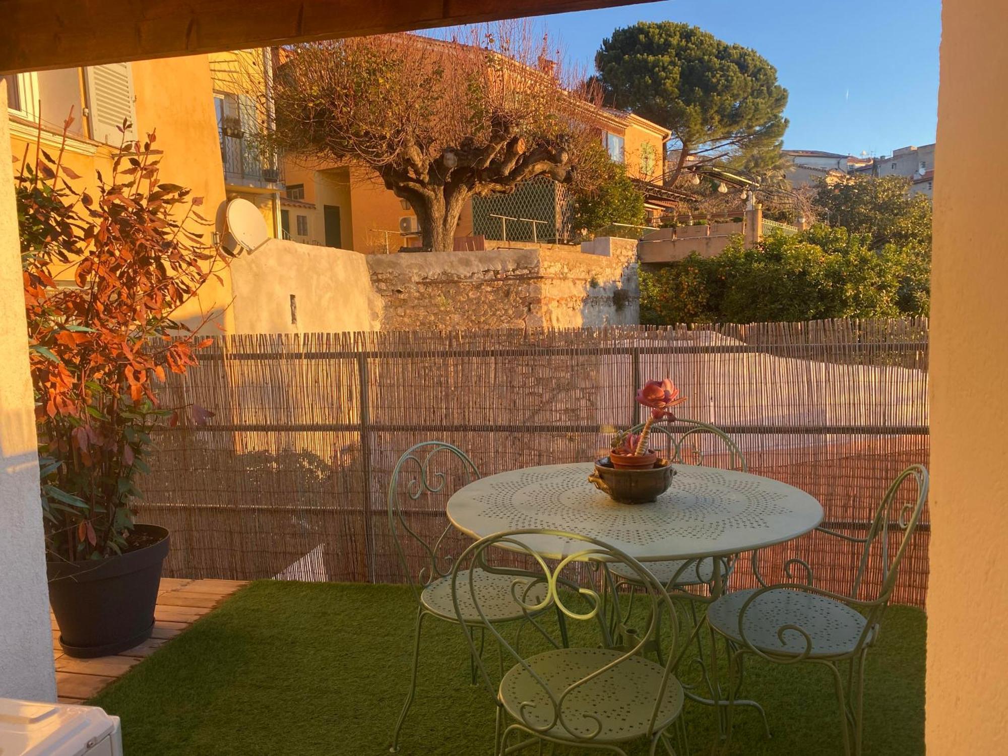 Spacieux Duplex, Vue Mer Et Belle Terrasse Hyères Kültér fotó